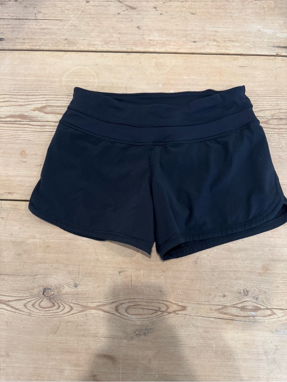 Lululemon Black Short size 4 Speed up
